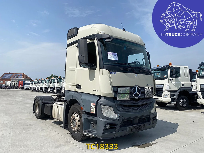 Mercedes-Benz Actros 1843 - Nyergesvontató: 2 kép. Mercedes-Benz Actros 1843 - Nyergesvontató: 2 kép.