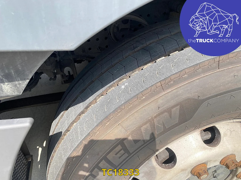 Mercedes-Benz Actros 1843 - Nyergesvontató: 3 kép. Mercedes-Benz Actros 1843 - Nyergesvontató: 3 kép.