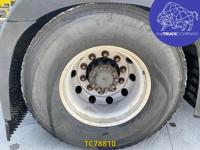 Mercedes-Benz Actros 1843 - Nyergesvontató: 4 kép. Mercedes-Benz Actros 1843 - Nyergesvontató: 4 kép.