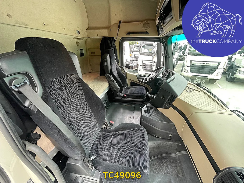 Mercedes-Benz Actros 1843 - Nyergesvontató: 5 kép. Mercedes-Benz Actros 1843 - Nyergesvontató: 5 kép.