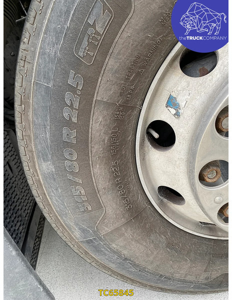 Mercedes-Benz Actros 1843 - Nyergesvontató: 3 kép. Mercedes-Benz Actros 1843 - Nyergesvontató: 3 kép.