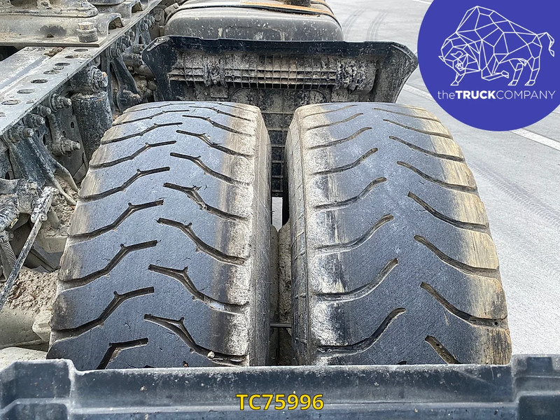 Mercedes-Benz Arocs 1843 - Nyergesvontató: 4 kép. Mercedes-Benz Arocs 1843 - Nyergesvontató: 4 kép.