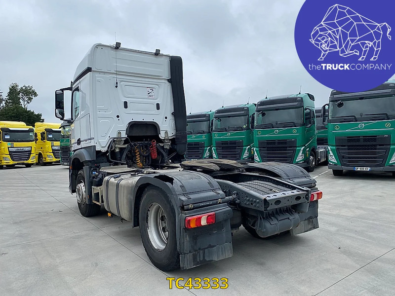 Mercedes-Benz Arocs 1943 - Nyergesvontató: 3 kép. Mercedes-Benz Arocs 1943 - Nyergesvontató: 3 kép.