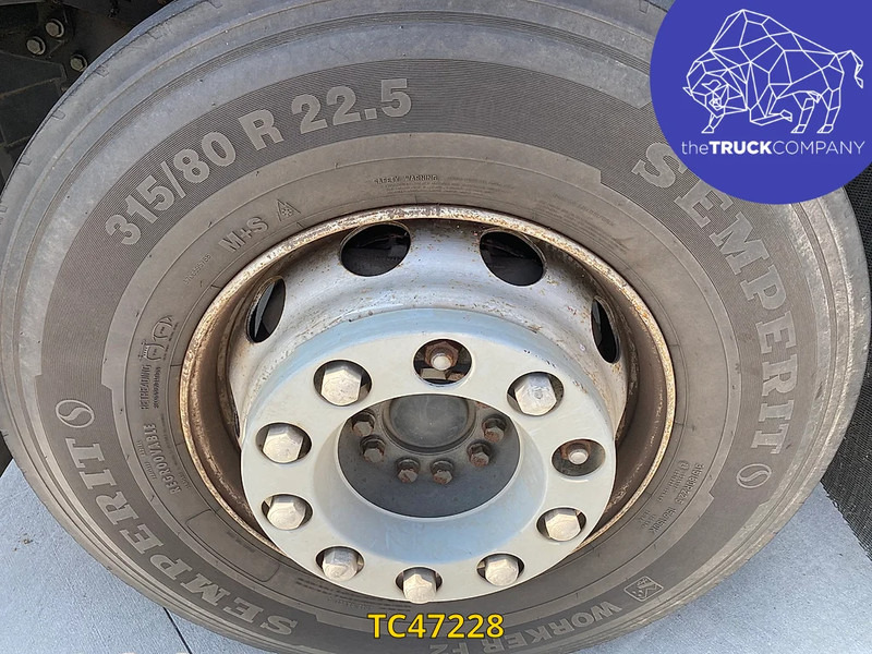 Renault C 430 - Nyergesvontató: 4 kép. Renault C 430 - Nyergesvontató: 4 kép.