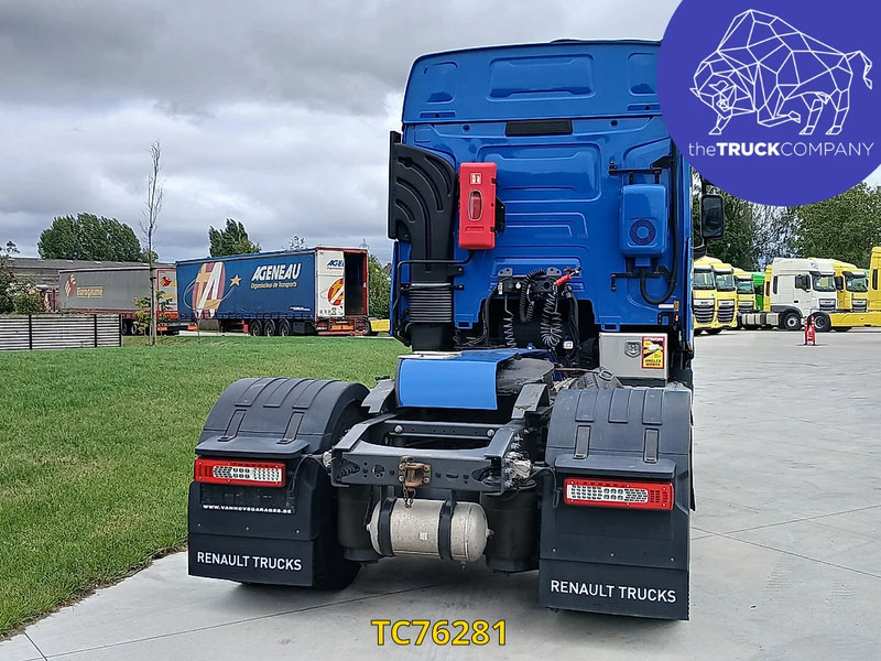 Renault T 440 - Nyergesvontató: 4 kép. Renault T 440 - Nyergesvontató: 4 kép.