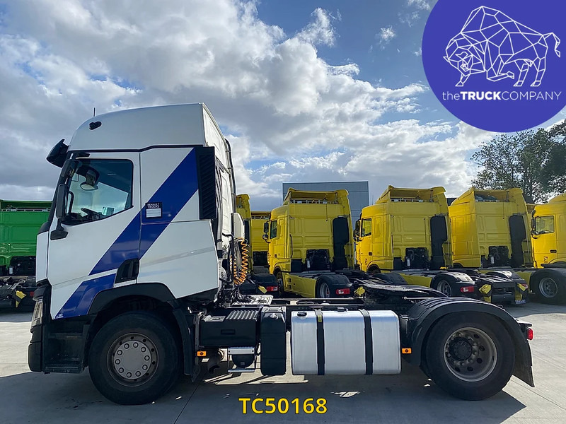 Renault T 440 - Nyergesvontató: 2 kép. Renault T 440 - Nyergesvontató: 2 kép.