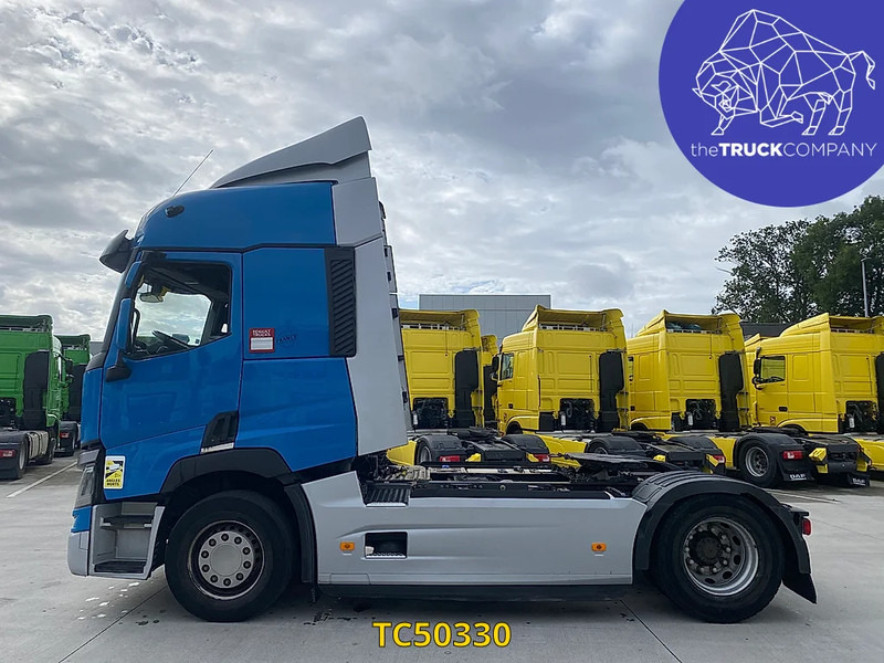 Renault T 460 - Nyergesvontató: 2 kép. Renault T 460 - Nyergesvontató: 2 kép.