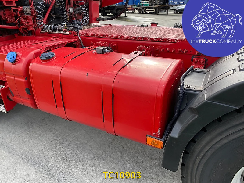 Nyergesvontató Renault T 480: 10 kép. Nyergesvontató Renault T 480: 10 kép.