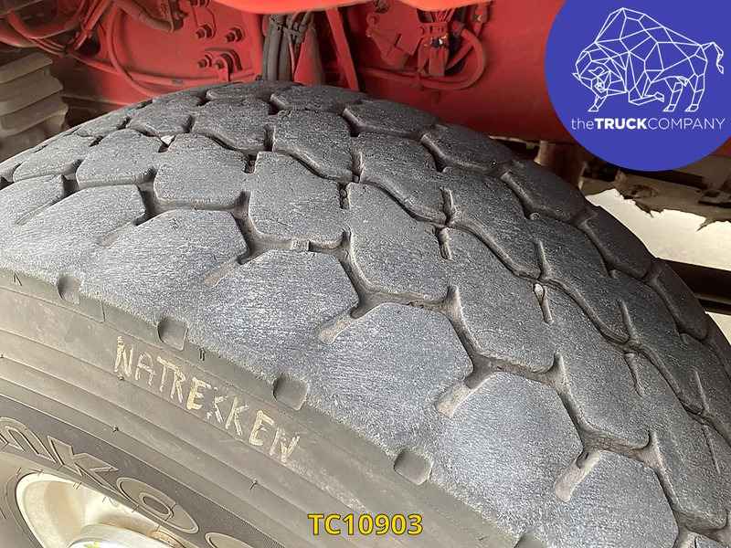 Nyergesvontató Renault T 480: 15 kép. Nyergesvontató Renault T 480: 15 kép.