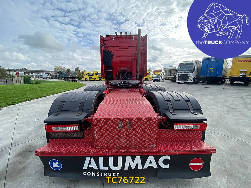 Renault T 480 - Nyergesvontató: 4 kép. Renault T 480 - Nyergesvontató: 4 kép.