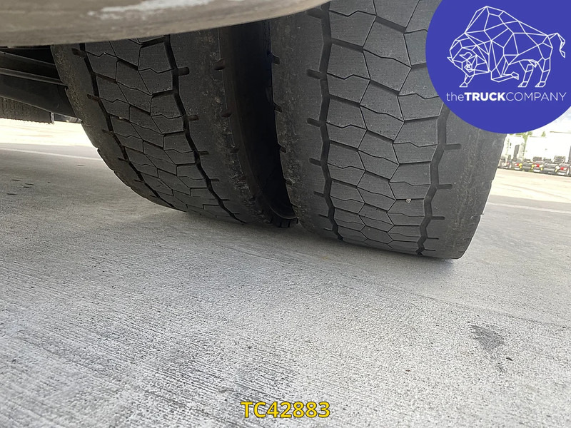 Volvo FH 460 - Nyergesvontató: 4 kép. Volvo FH 460 - Nyergesvontató: 4 kép.