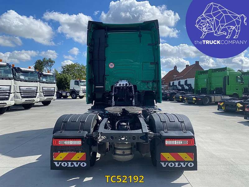 Volvo FH 500 - Nyergesvontató: 4 kép. Volvo FH 500 - Nyergesvontató: 4 kép.