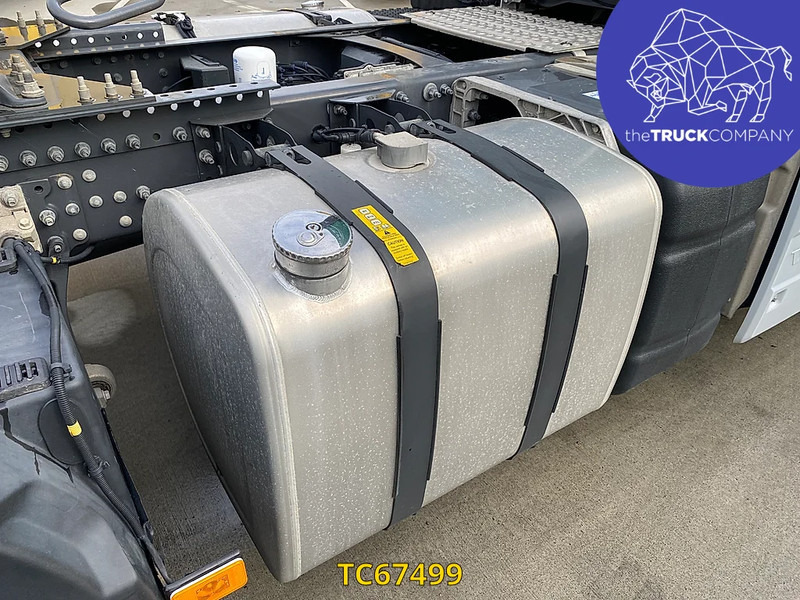 Nyergesvontató Volvo FH 500: 15 kép.