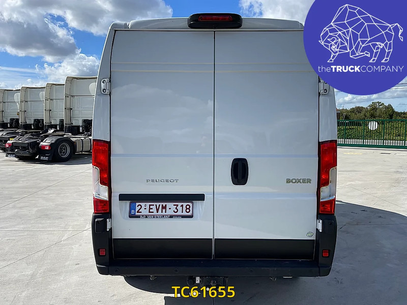 Peugeot Boxer 435 L3 H2 2.2 Blue HDI - Furgon: 4 kép. Peugeot Boxer 435 L3 H2 2.2 Blue HDI - Furgon: 4 kép.