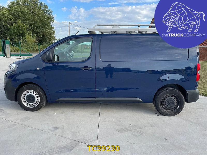Peugeot Expert 2l 120cv - Kis furgon: 2 kép. Peugeot Expert 2l 120cv - Kis furgon: 2 kép.