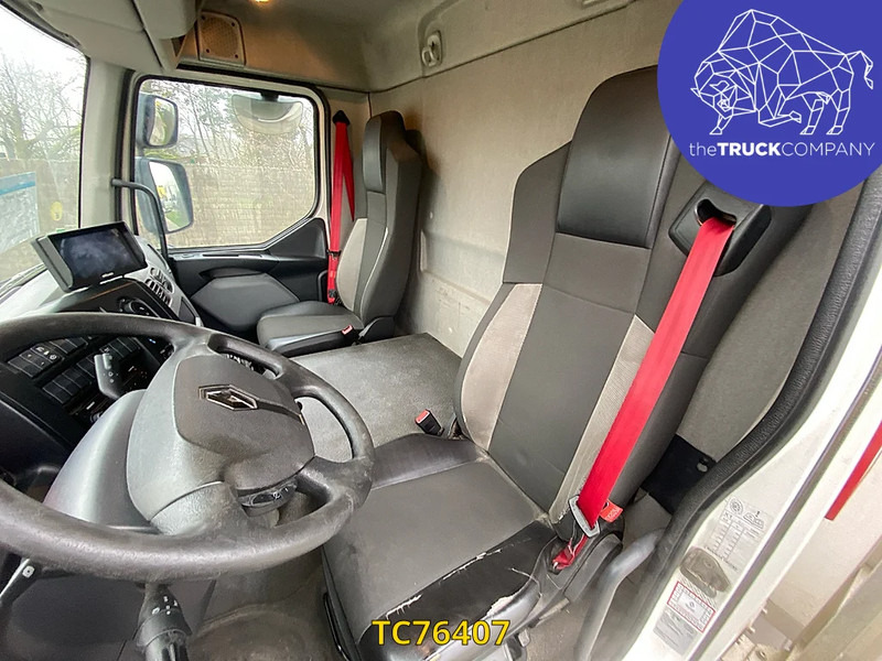 Hűtős teherautó Renault D 210: 17 kép.