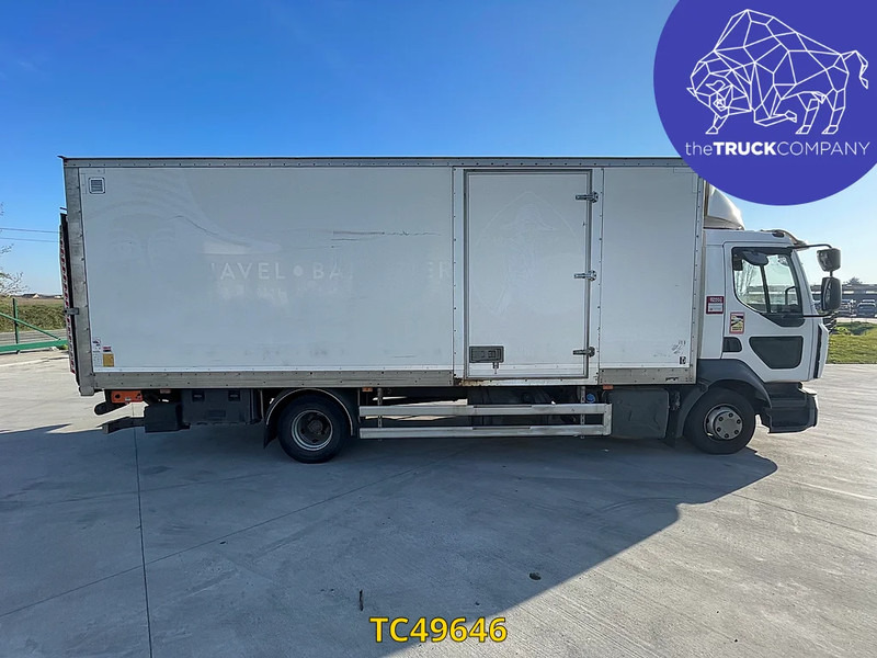 Renault D 240 - Dobozos felépítményű teherautó: 4 kép. Renault D 240 - Dobozos felépítményű teherautó: 4 kép.