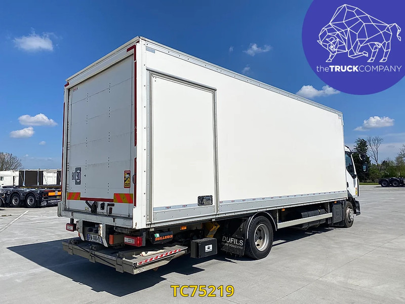 Renault D 280 - Dobozos felépítményű teherautó: 2 kép. Renault D 280 - Dobozos felépítményű teherautó: 2 kép.
