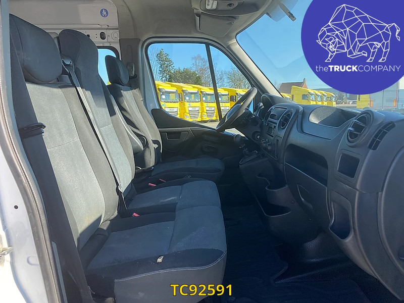 Renault Master 130 - Kis furgon: 5 kép. Renault Master 130 - Kis furgon: 5 kép.