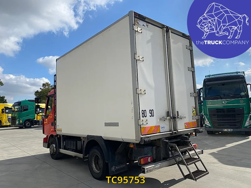 Renault Midlum 180 - Hűtős teherautó: 3 kép. Renault Midlum 180 - Hűtős teherautó: 3 kép.