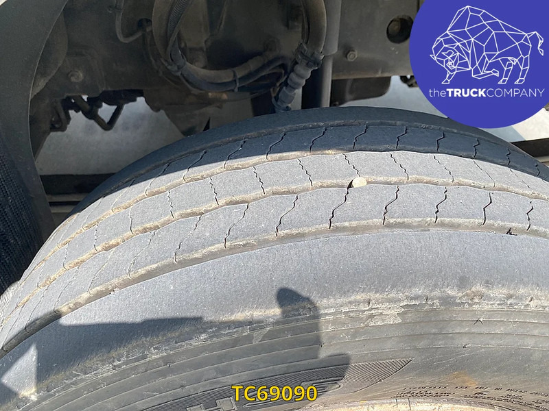 Renault Midlum 220 - Szemetesautó: 3 kép. Renault Midlum 220 - Szemetesautó: 3 kép.