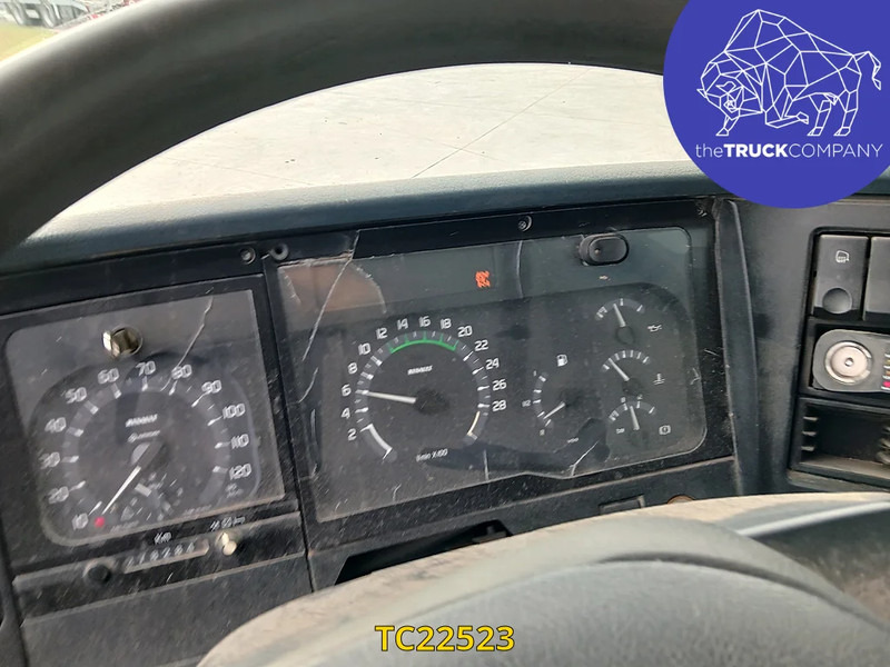 Billenőplatós teherautó Renault Premium 210: 20 kép.