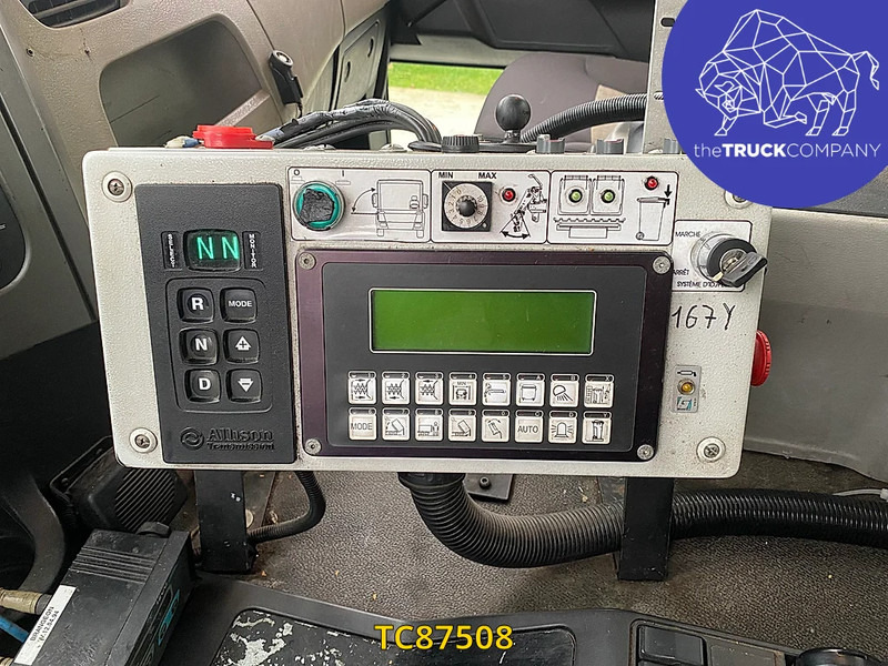 Renault Premium 320 - Szemetesautó: 2 kép. Renault Premium 320 - Szemetesautó: 2 kép.