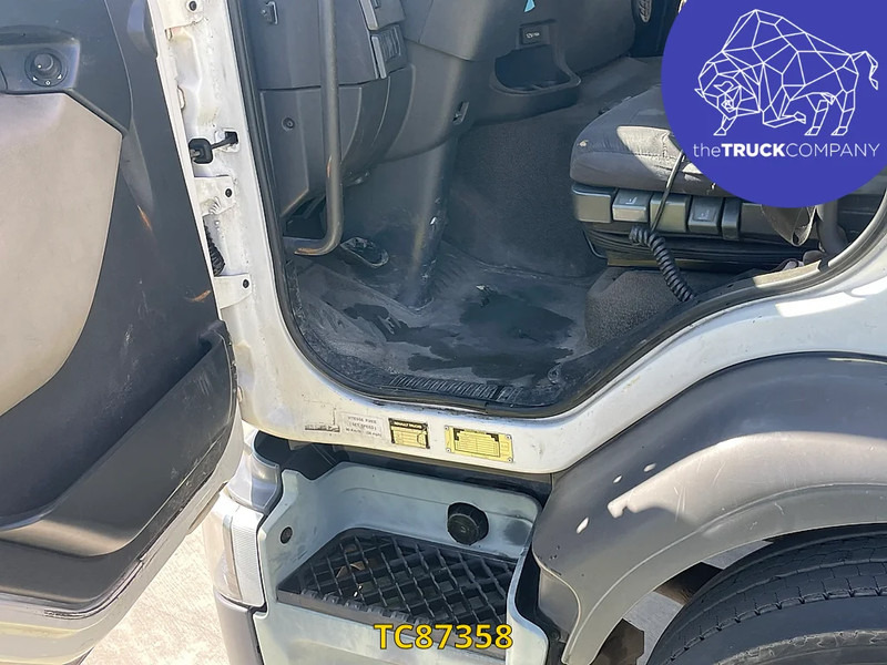 Renault Premium 320 - Cserefelépítményes teherautó: 4 kép. Renault Premium 320 - Cserefelépítményes teherautó: 4 kép.