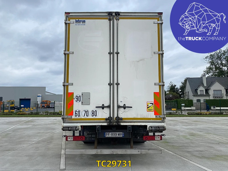 Renault T 430 - Dobozos felépítményű teherautó: 4 kép. Renault T 430 - Dobozos felépítményű teherautó: 4 kép.