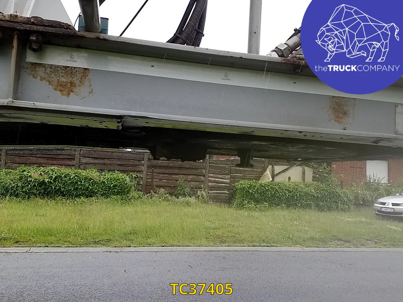 Renders - Betonkeverő félpótkocsi: 3 kép. Renders - Betonkeverő félpótkocsi: 3 kép.
