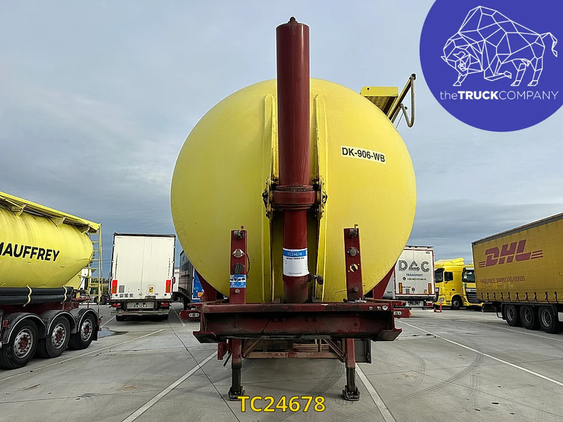 SPITZER 59000 - Tartályos félpótkocsi: 2 kép. SPITZER 59000 - Tartályos félpótkocsi: 2 kép.