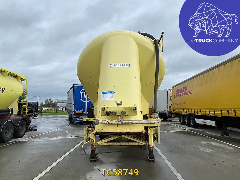 SPITZER - Tartályos félpótkocsi: 3 kép. SPITZER - Tartályos félpótkocsi: 3 kép.