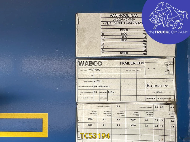 Van Hool - Ponyvás pótkocsi: 3 kép. Van Hool - Ponyvás pótkocsi: 3 kép.