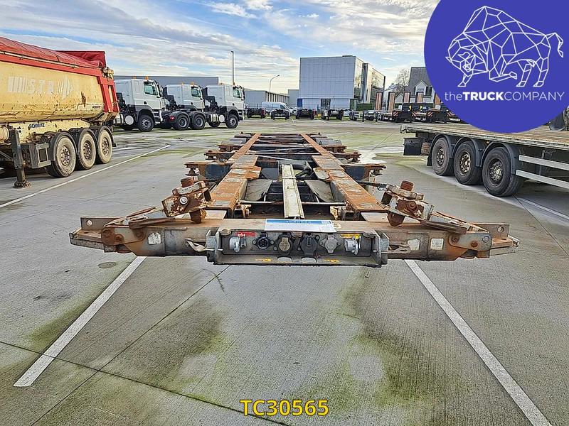 Van Hool - Félpótkocsi cserefelépítményes: 2 kép. Van Hool - Félpótkocsi cserefelépítményes: 2 kép.