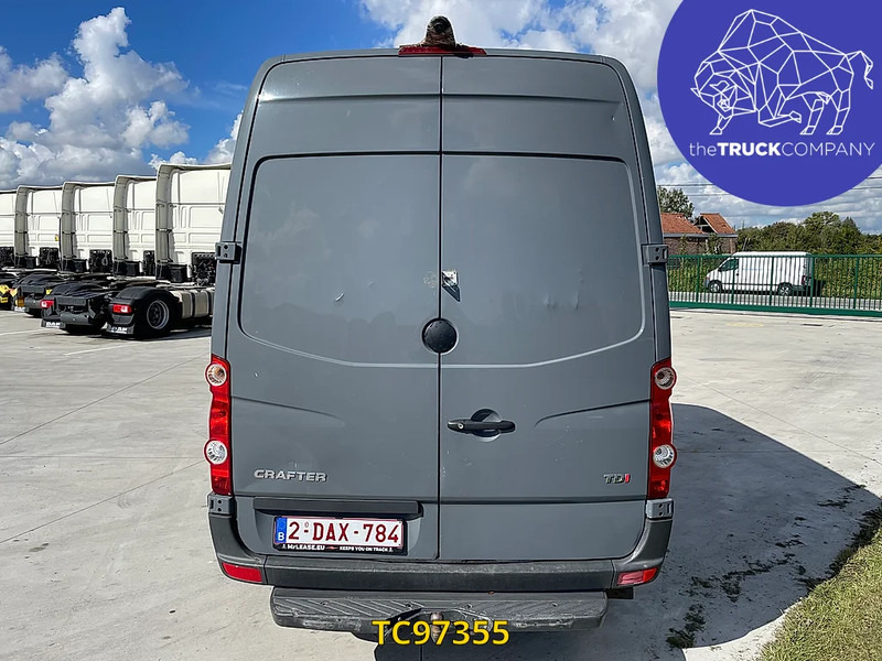 Volkswagen Crafter 2.0 TDI - Furgon: 4 kép. Volkswagen Crafter 2.0 TDI - Furgon: 4 kép.