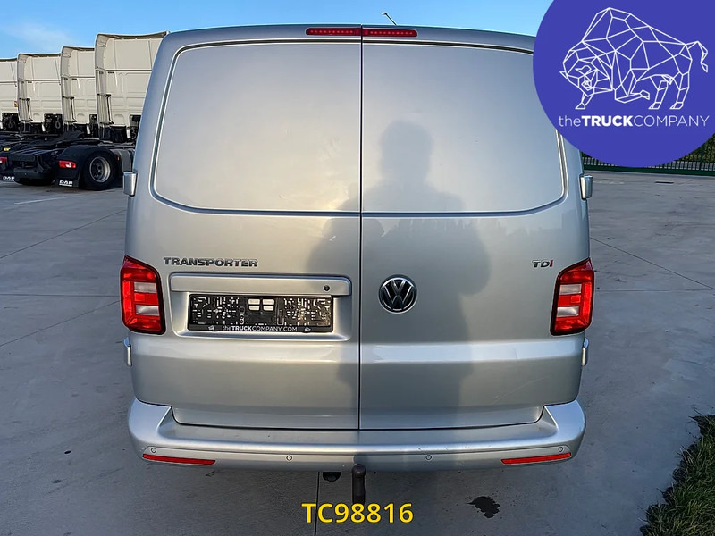 Volkswagen Transporter Transporter 150cv l1h1 - Minibusz, Kisbusz: 4 kép. Volkswagen Transporter Transporter 150cv l1h1 - Minibusz, Kisbusz: 4 kép.