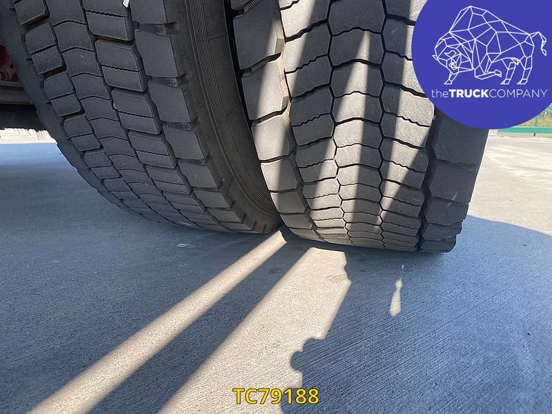 Volvo FM 330 - Hűtős teherautó: 5 kép. Volvo FM 330 - Hűtős teherautó: 5 kép.