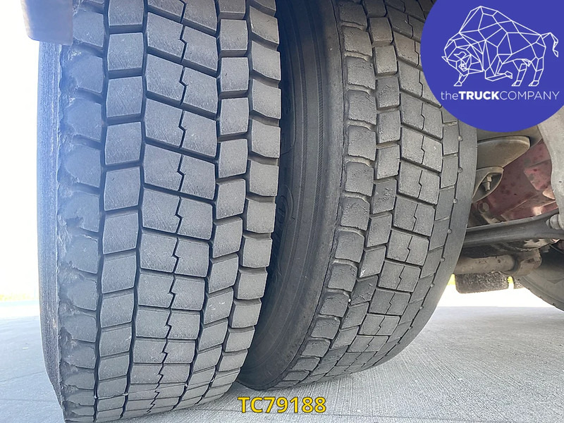 Volvo FM 330 - Hűtős teherautó: 4 kép. Volvo FM 330 - Hűtős teherautó: 4 kép.