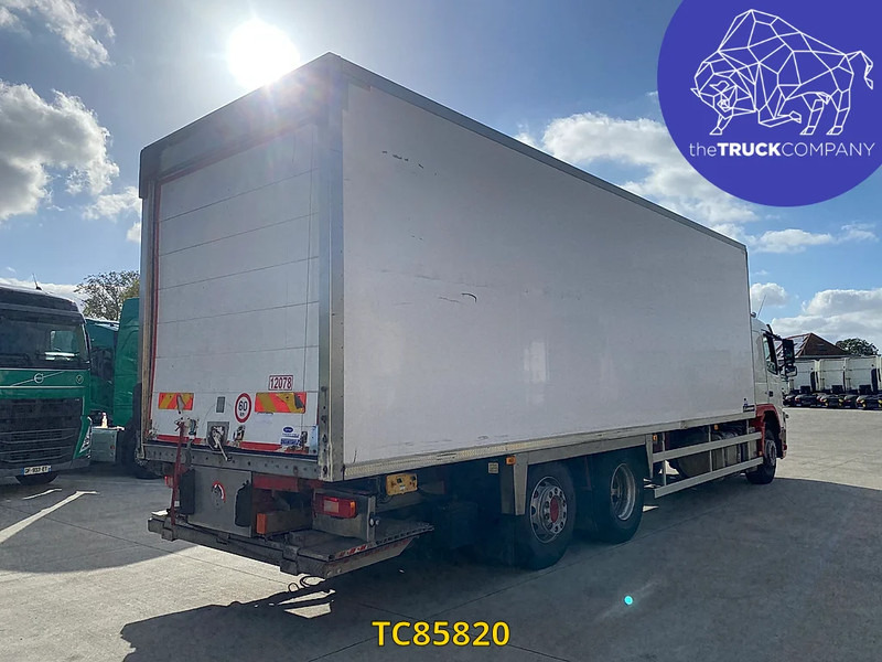 Volvo FM 410 - Hűtős teherautó: 4 kép. Volvo FM 410 - Hűtős teherautó: 4 kép.