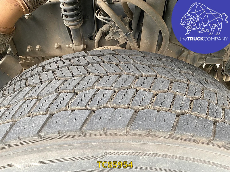 Alvaz teherautó Volvo FMX 370: 13 kép.