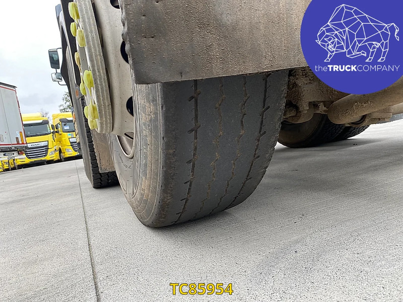 Alvaz teherautó Volvo FMX 370: 19 kép.