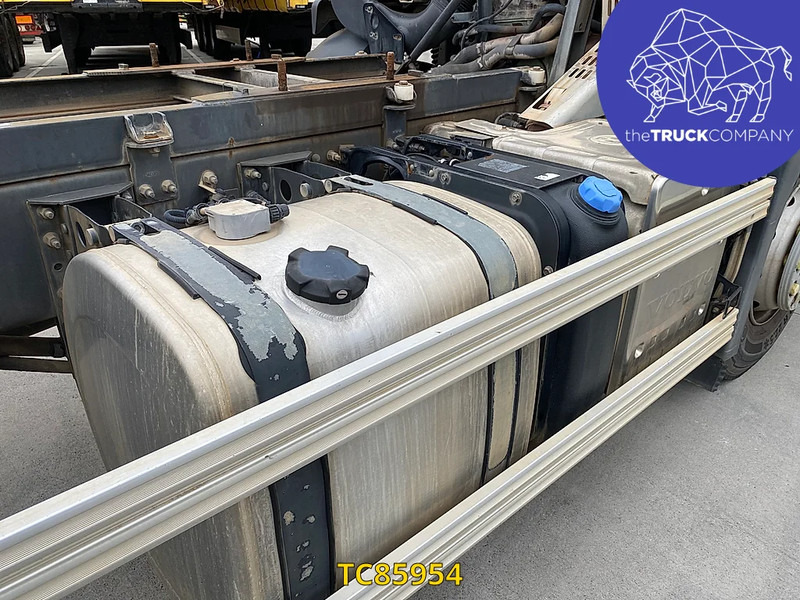 Alvaz teherautó Volvo FMX 370: 11 kép.