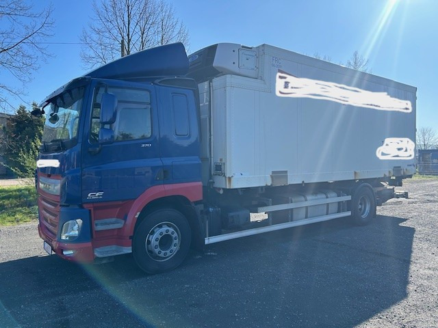 DAF CF 370 Tiefkühler NUR 426000 km - Hűtős teherautó: 2 kép. DAF CF 370 Tiefkühler NUR 426000 km - Hűtős teherautó: 2 kép.
