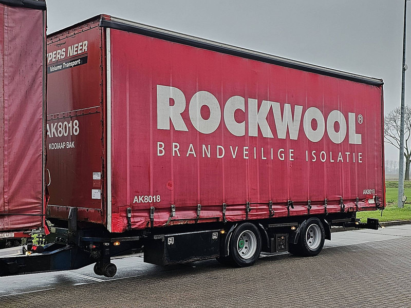 Burg BPA 18 M - Ponyvás pótkocsi: 3 kép. Burg BPA 18 M - Ponyvás pótkocsi: 3 kép.