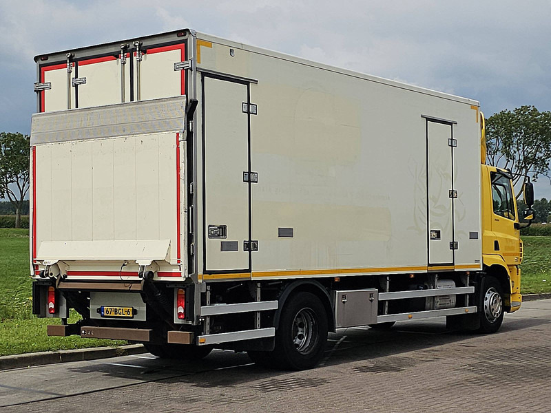 DAF CF 220 CARRIER LIFT DOORS - Hűtős teherautó: 3 kép. DAF CF 220 CARRIER LIFT DOORS - Hűtős teherautó: 3 kép.