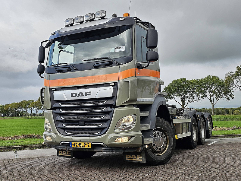 DAF CF 480 FAW - Horgos rakodó teherautó: 1 kép. DAF CF 480 FAW - Horgos rakodó teherautó: 1 kép.
