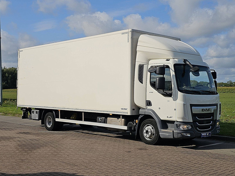 DAF LF 210 7.49T LIFT NAVI CAM. - Dobozos felépítményű teherautó: 5 kép. DAF LF 210 7.49T LIFT NAVI CAM. - Dobozos felépítményű teherautó: 5 kép.