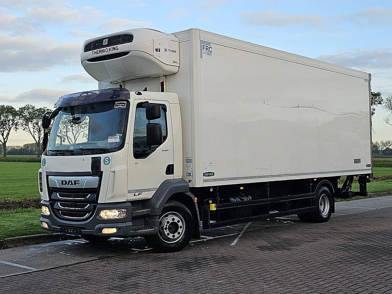 DAF LF 280 ATP - Hűtős teherautó: 2 kép. DAF LF 280 ATP - Hűtős teherautó: 2 kép.