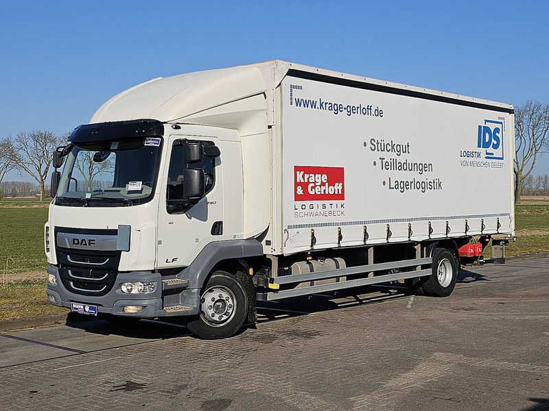 DAF LF 290 16T LIFT 167 TKM - Ponyvás teherautó: 2 kép. DAF LF 290 16T LIFT 167 TKM - Ponyvás teherautó: 2 kép.