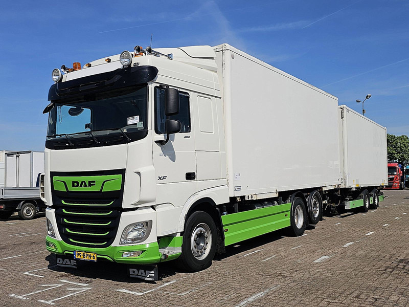DAF XF 480 FAR - Dobozos felépítményű teherautó: 2 kép. DAF XF 480 FAR - Dobozos felépítményű teherautó: 2 kép.